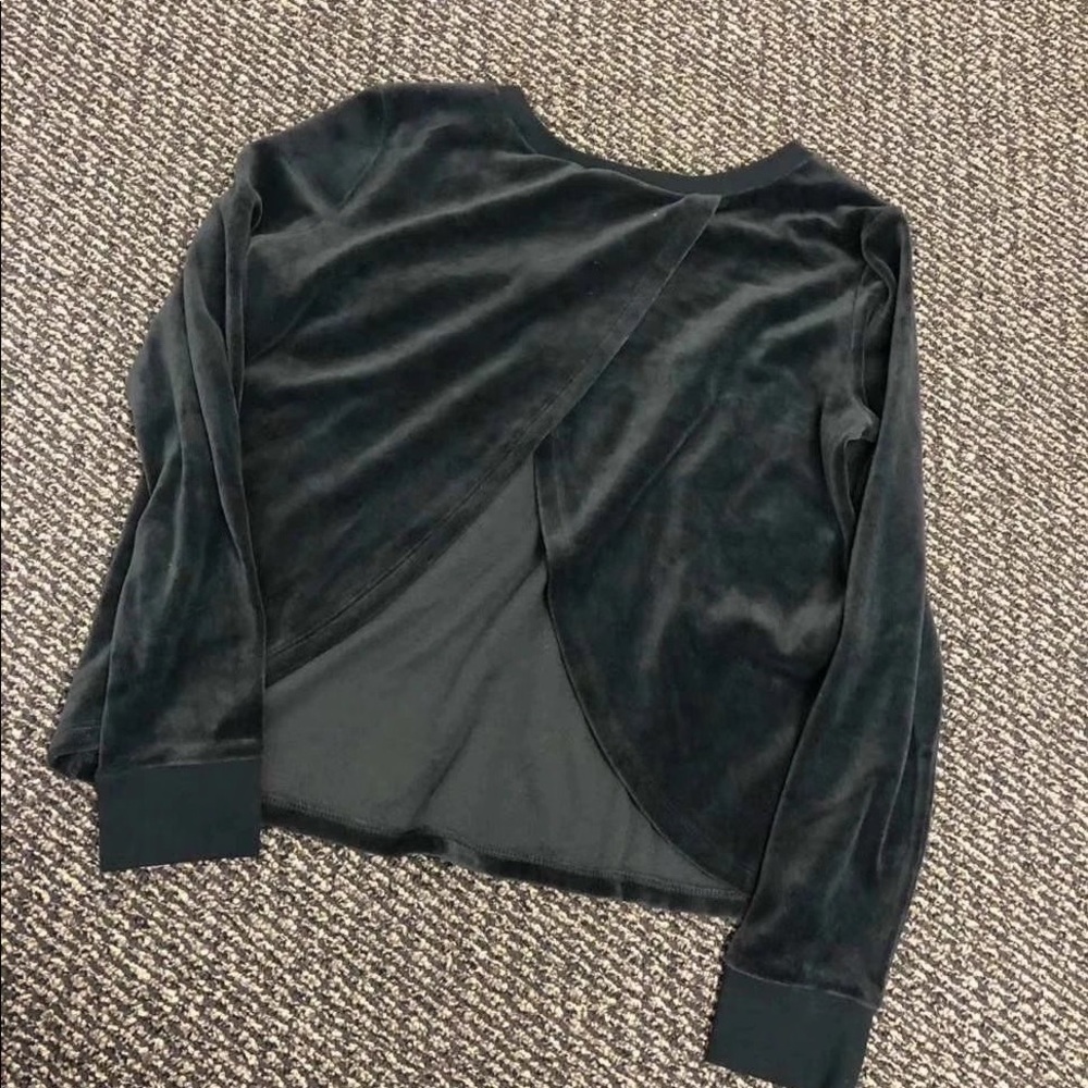 Victoria's Secret Velvet Sleep Long Sleeve Top - Picture 3 of 4